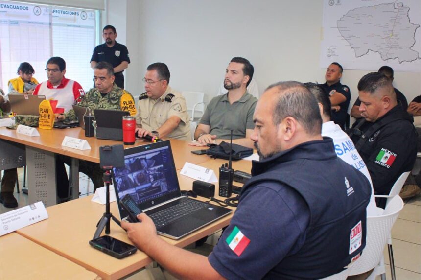 Restablecen servicios y actividades en Puerto Vallarta