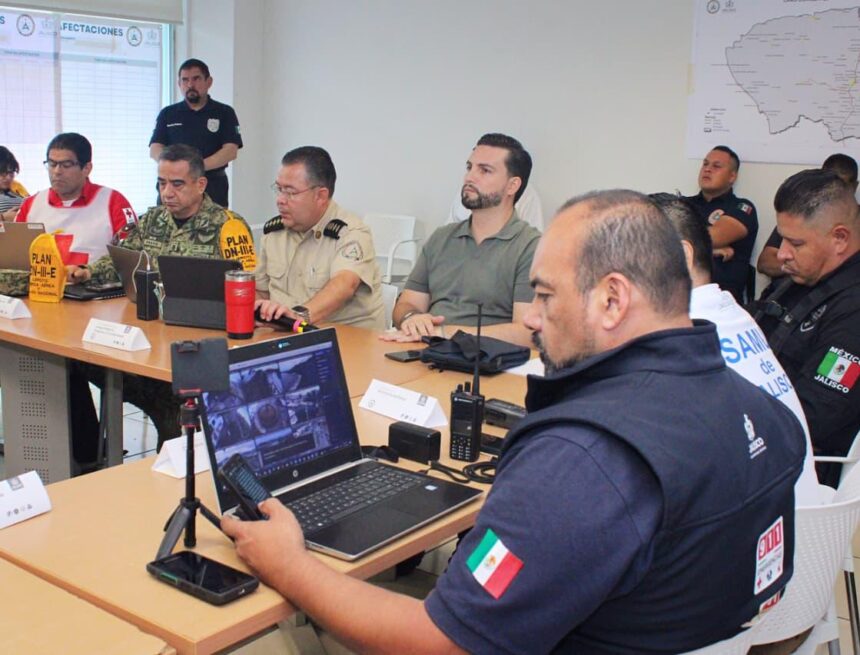 Restablecen servicios y actividades en Puerto Vallarta
